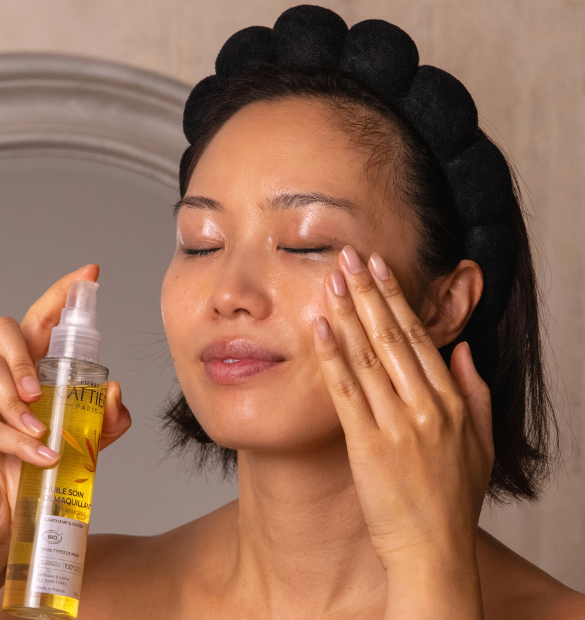 Makeup removing oil