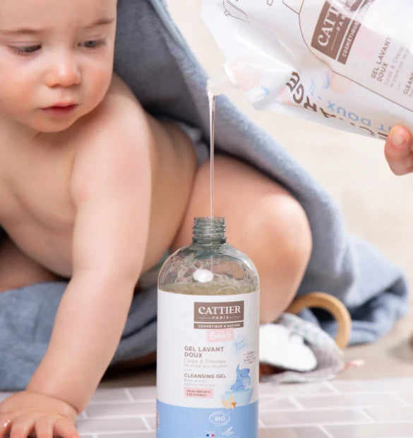 Visuel utilisation bebe gel lavant doux Cattier