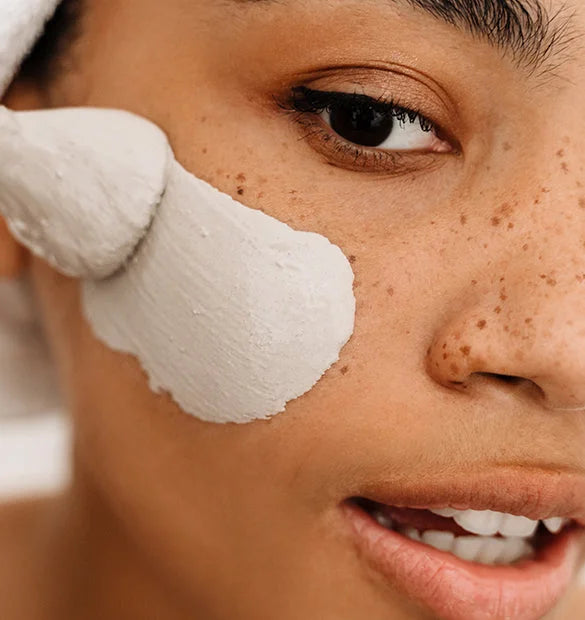 Visuel utilisation gommage argile blanche Cattier