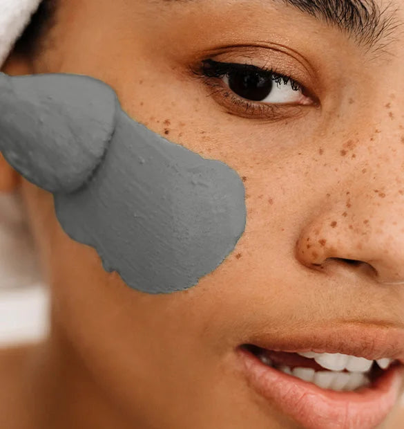 Visuel utilisation masque argile noir Cattier