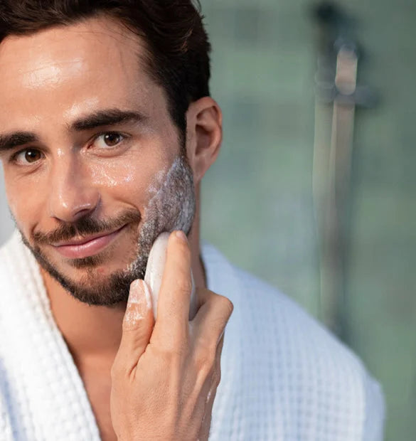 Visuel utilisation nettoyant exfoliant visage 2 en 1 solide homme Cattier