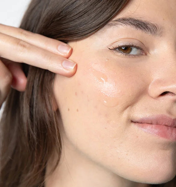 Visuel utilisation serum anti imperfections peaux mixtes a grasses Cattier