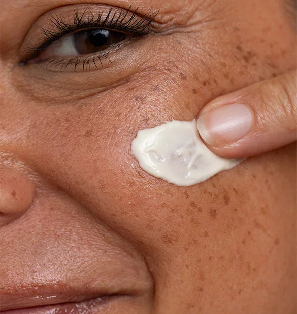 Visuel utilisation flacon sleeping creme rendensifiante rides installees Cattier