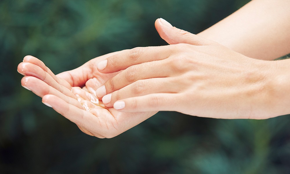 The Multi-purpose dry oil Sublime Alchimie: A treasure of organic beauty for summer time